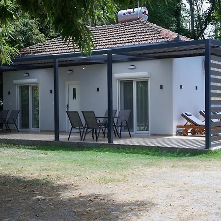 Sintrivanis Apartment *
